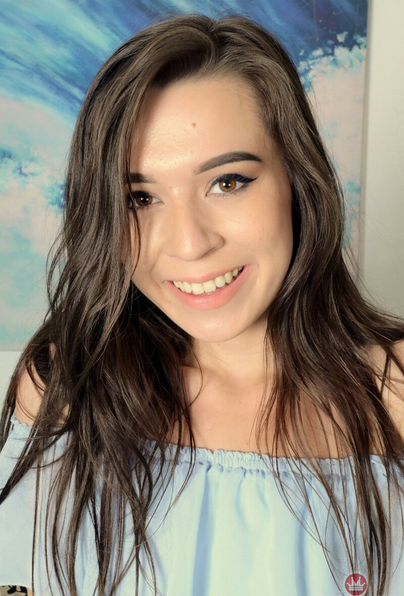 Симона, 25 лет, 5 размер груди